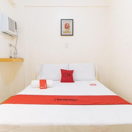 Reddoorz @ Golden Skye Hotel Guagua Екстериор снимка