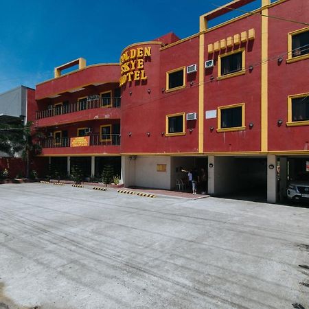 Reddoorz @ Golden Skye Hotel Guagua Екстериор снимка