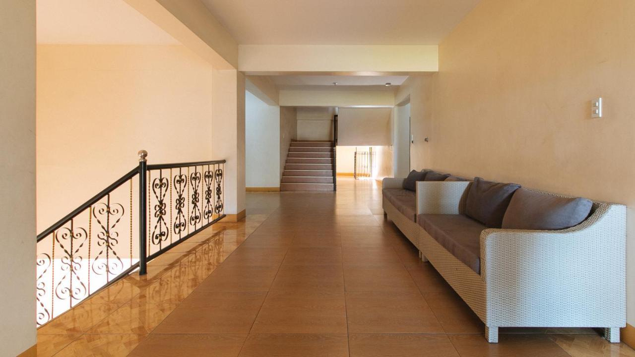 Reddoorz @ Golden Skye Hotel Guagua Екстериор снимка