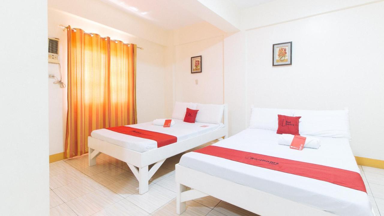 Reddoorz @ Golden Skye Hotel Guagua Екстериор снимка