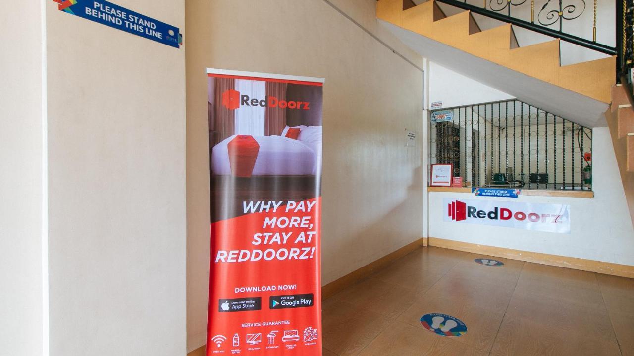 Reddoorz @ Golden Skye Hotel Guagua Екстериор снимка