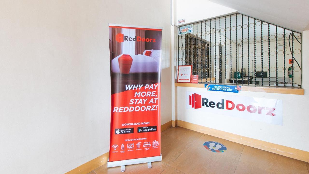 Reddoorz @ Golden Skye Hotel Guagua Екстериор снимка